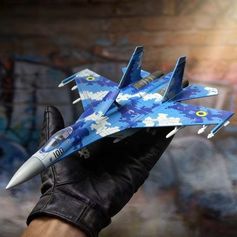 1:72 Sukhoi Su-27 Flanker Fighter Building Blocks – Military Jet Aircraft Model Kit for Kids & Collectors