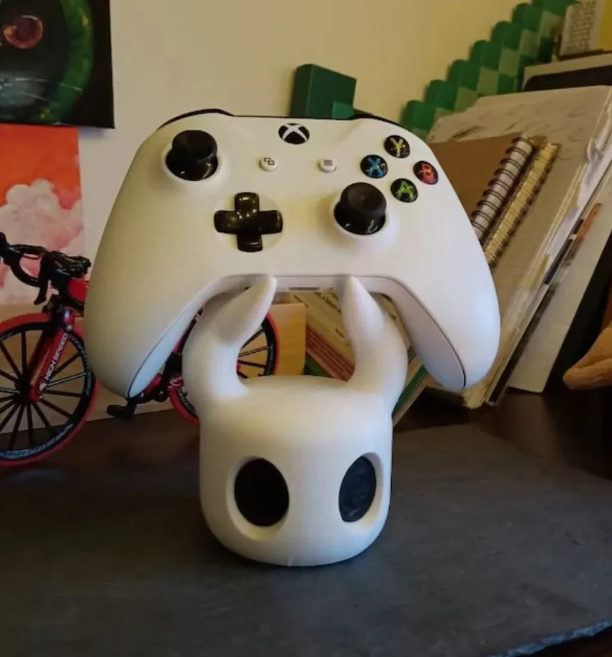 Universal Game Controller Stand – Hollow Knight Inspired Display Holder for PS5, PS4 & Nintendo Switch Controllers